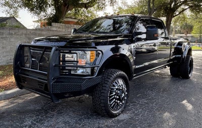 2017 Ford Super Duty F-350 DRW Lariat 4x4 4dr Crew Cab 8 ft. LB DRW Pickup