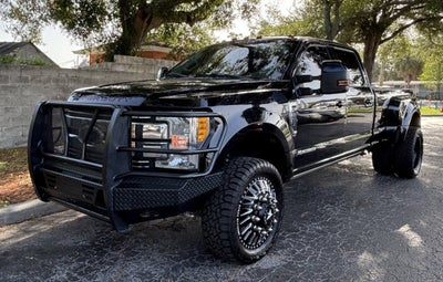2017 Ford Super Duty F-350 DRW Lariat 4x4 4dr Crew Cab 8 ft. LB DRW Pickup