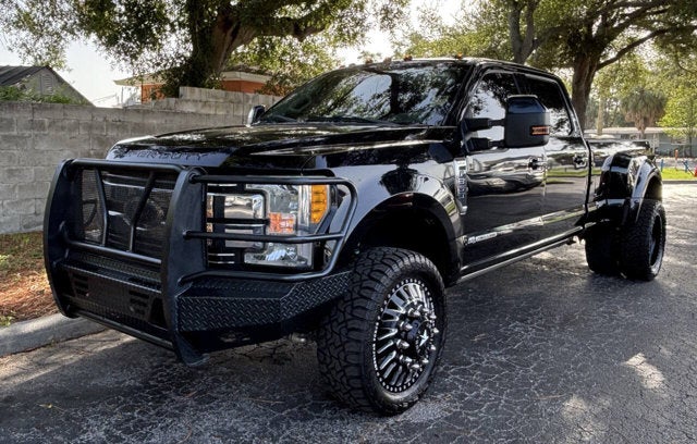 2017 Ford Super Duty F-350 DRW Lariat 4x4 4dr Crew Cab 8 ft. LB DRW Pickup