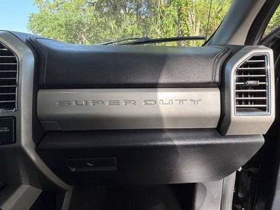 2017 Ford Super Duty F-350 DRW Lariat 4x4 4dr Crew Cab 8 ft. LB DRW Pickup