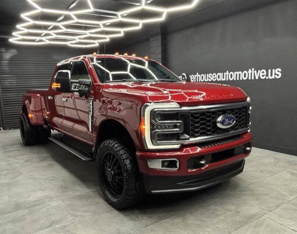 2023 Ford Super Duty F-350 DRW Platinum 4x4 4dr Crew Cab 8 ft. LB DRW Pickup