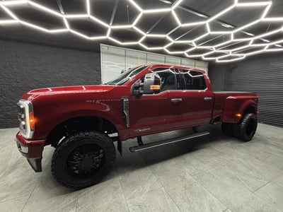 2023 Ford Super Duty F-350 DRW Platinum 4x4 4dr Crew Cab 8 ft. LB DRW Pickup