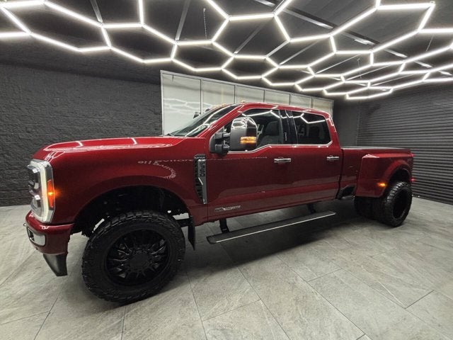 2023 Ford Super Duty F-350 DRW Platinum 4x4 4dr Crew Cab 8 ft. LB DRW Pickup