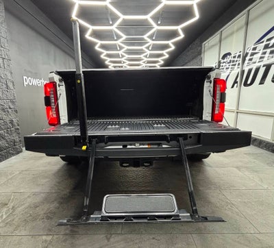 2023 Ford F-350 Super Duty Lariat 4x4 4dr Crew Cab 8 ft. LB DRW Pickup