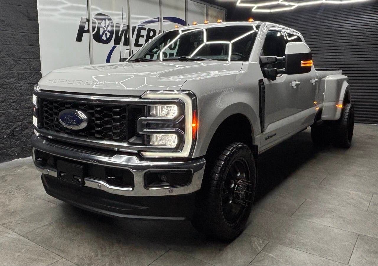 2023 Ford F-350 Super Duty Lariat 4x4 4dr Crew Cab 8 ft. LB DRW Pickup