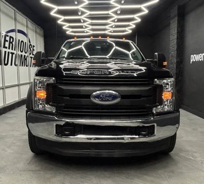 2017 Ford Super Duty F-450 DRW XL 4x4 4dr Crew Cab 8 ft. LB DRW Pickup