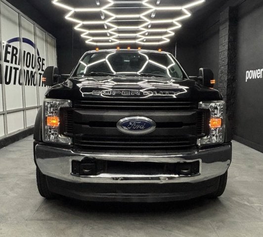 2017 Ford Super Duty F-450 DRW XL 4x4 4dr Crew Cab 8 ft. LB DRW Pickup