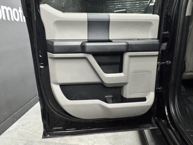 2017 Ford Super Duty F-450 DRW XL 4x4 4dr Crew Cab 8 ft. LB DRW Pickup