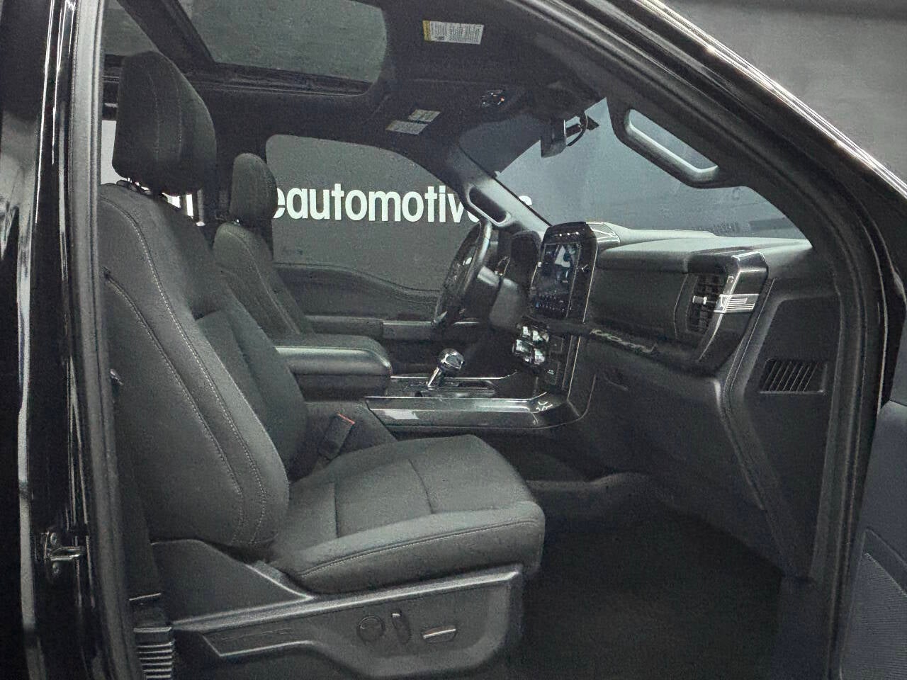 2022 Ford F-150 XLT 4x4 4dr SuperCrew 5.5 ft. SB