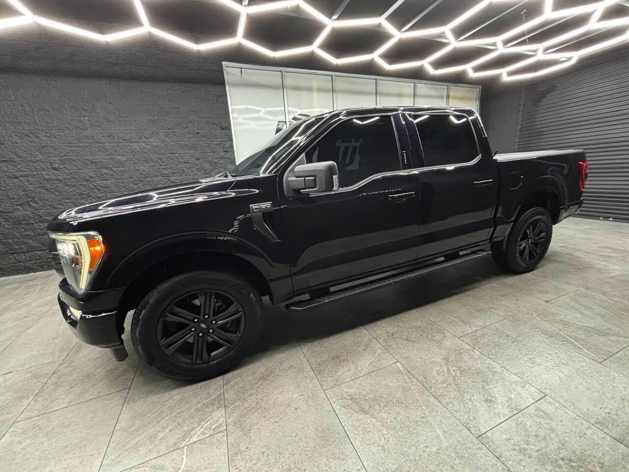 2022 Ford F-150 XLT 4x4 4dr SuperCrew 5.5 ft. SB