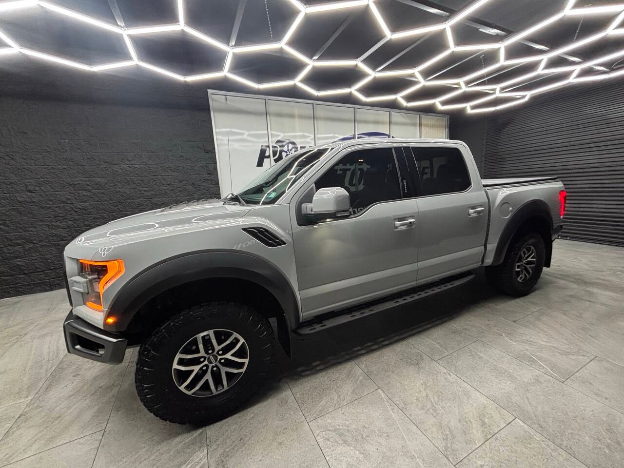 2021 Ford F-150 Raptor 4x4 4dr SuperCrew 5.5 ft. SB