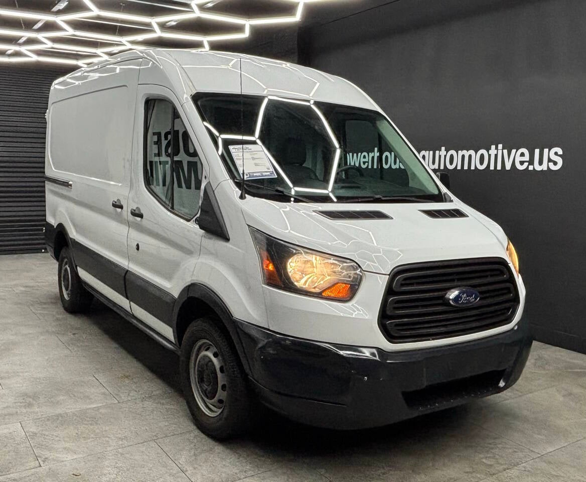2015 Ford Transit 250 3dr SWB Medium Roof Cargo Van w/Sliding Passenger Side Door