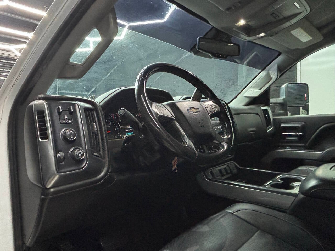 2016 Chevrolet Silverado 2500HD LTZ 4x4 4dr Crew Cab SB