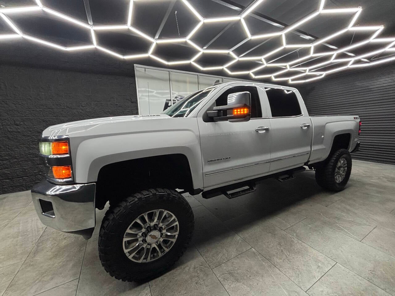 2016 Chevrolet Silverado 2500HD LTZ 4x4 4dr Crew Cab SB