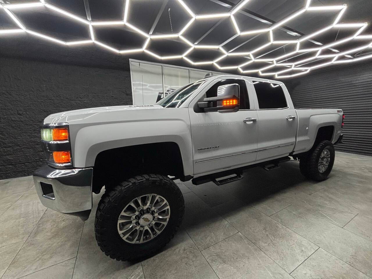 2016 Chevrolet Silverado 2500HD LTZ 4x4 4dr Crew Cab SB