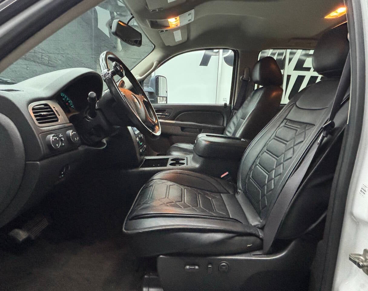 2013 Chevrolet Silverado 3500HD LTZ 4x4 4dr Crew Cab LB DRW