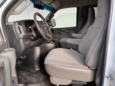 2018 GMC Savana Passenger LT