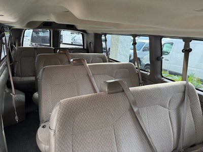 2018 GMC Savana Passenger LT