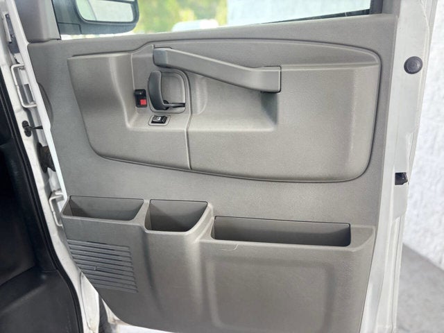 2018 GMC Savana Passenger LT