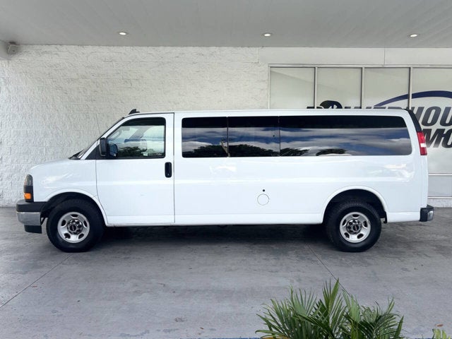 2018 GMC Savana Passenger LT