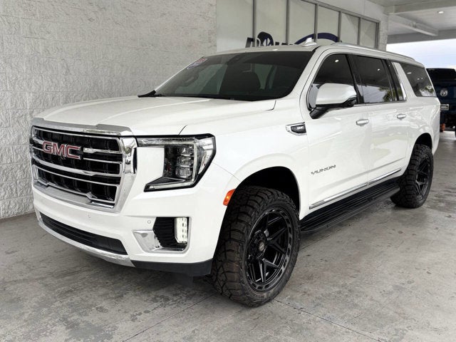 2022 GMC Yukon XL SLT