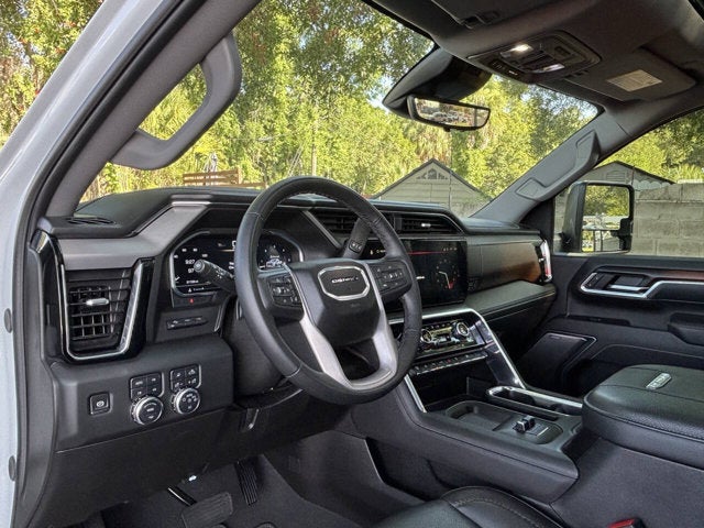 2025 GMC Sierra 3500HD Denali
