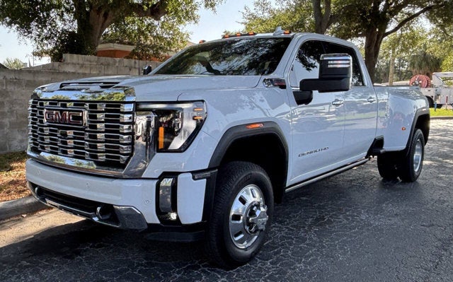 2025 GMC Sierra 3500HD Denali