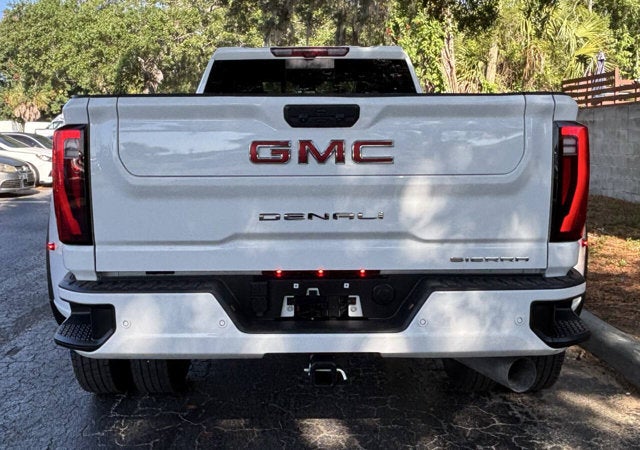 2025 GMC Sierra 3500HD Denali