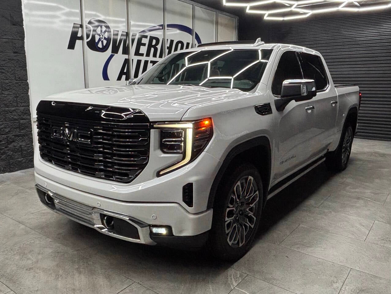 2025 GMC Sierra 1500 Denali Ultimate 4x4 4dr Crew Cab 5.8 ft. SB