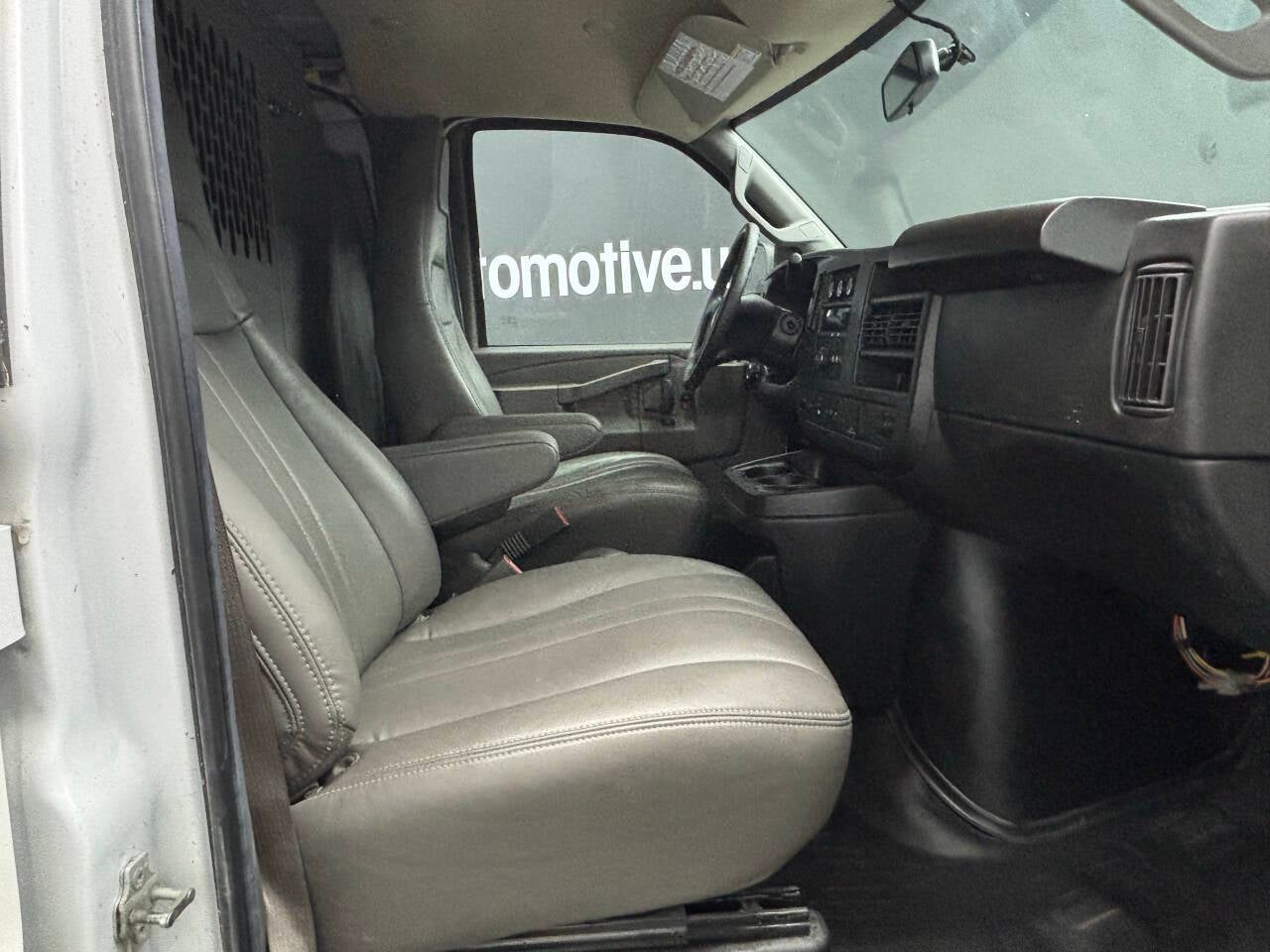 2023 GMC Savana 2500 3dr Extended Cargo Van