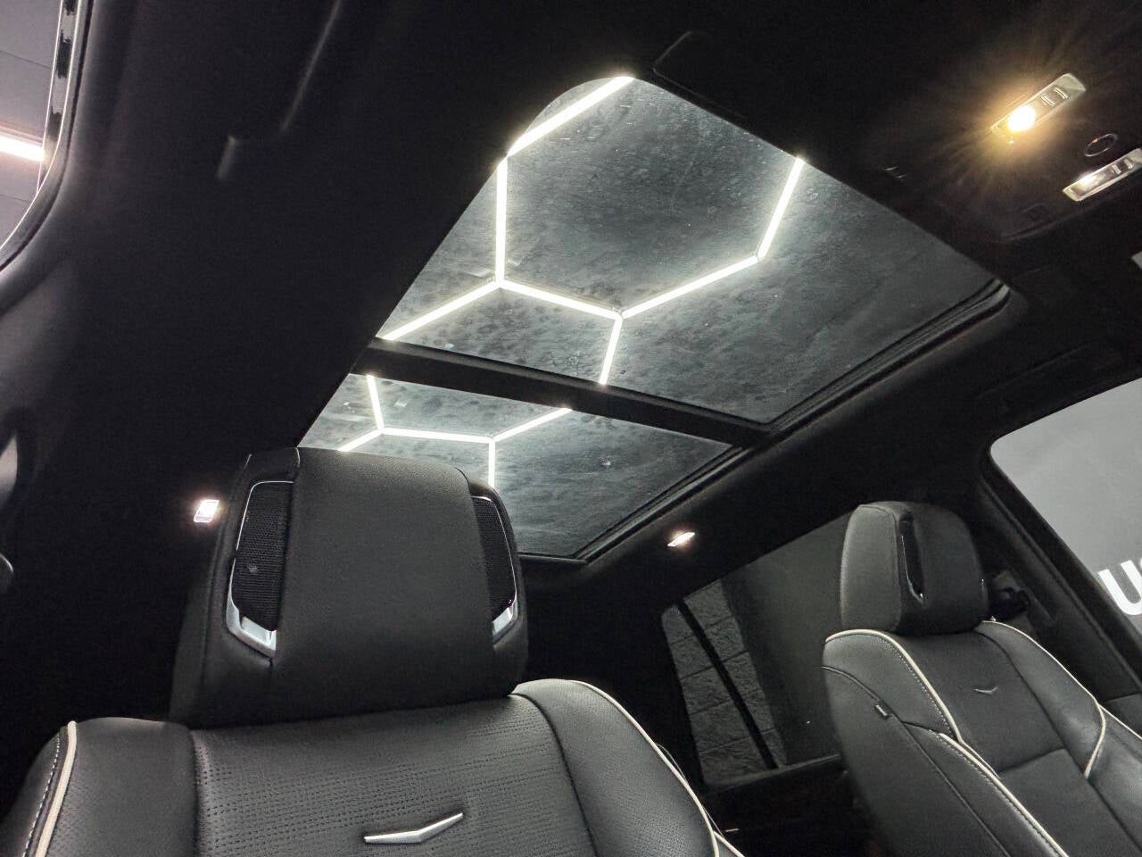 2022 Cadillac Escalade Premium Luxury 4dr SUV