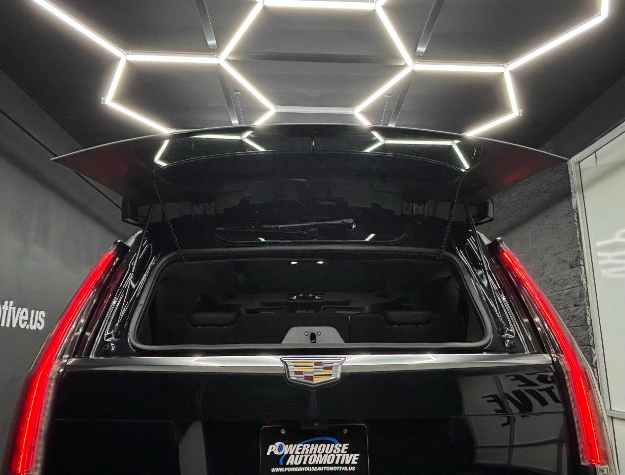 2020 Cadillac Escalade Premium Luxury 4x4 4dr SUV