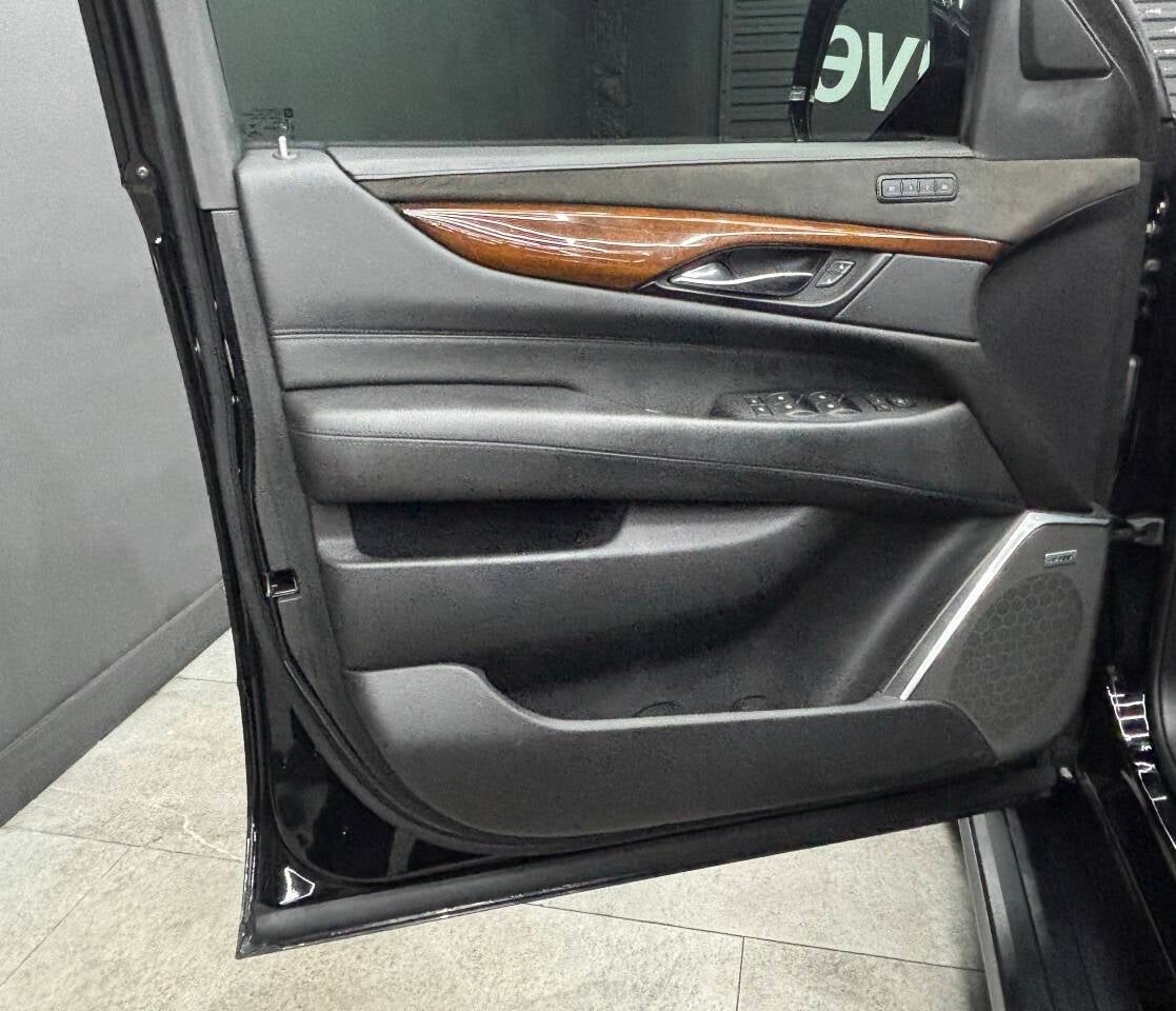 2020 Cadillac Escalade Premium Luxury 4x4 4dr SUV