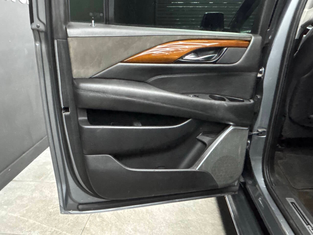2020 Cadillac Escalade ESV Premium Luxury 4x4 4dr SUV