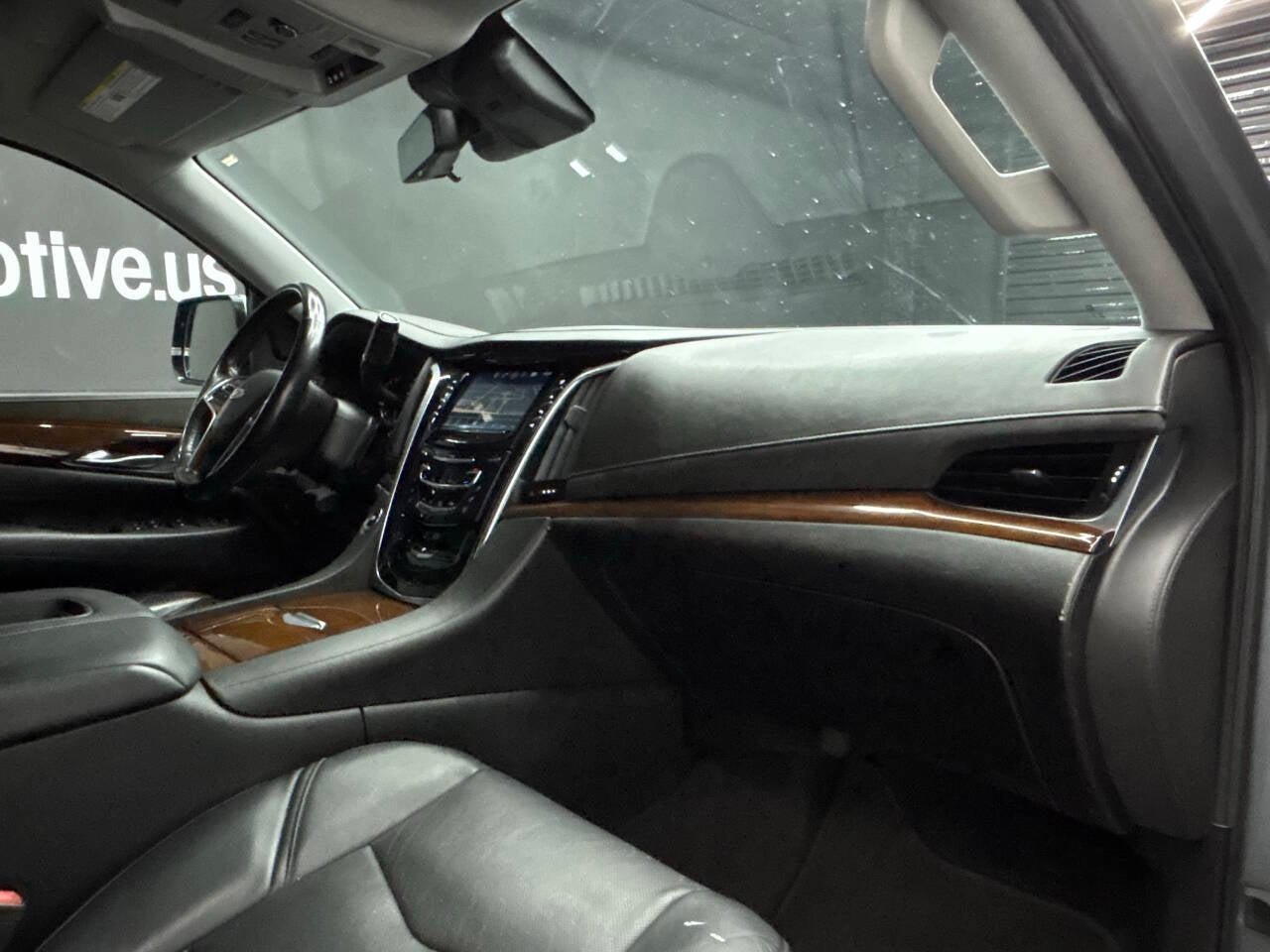 2020 Cadillac Escalade ESV Premium Luxury 4x4 4dr SUV
