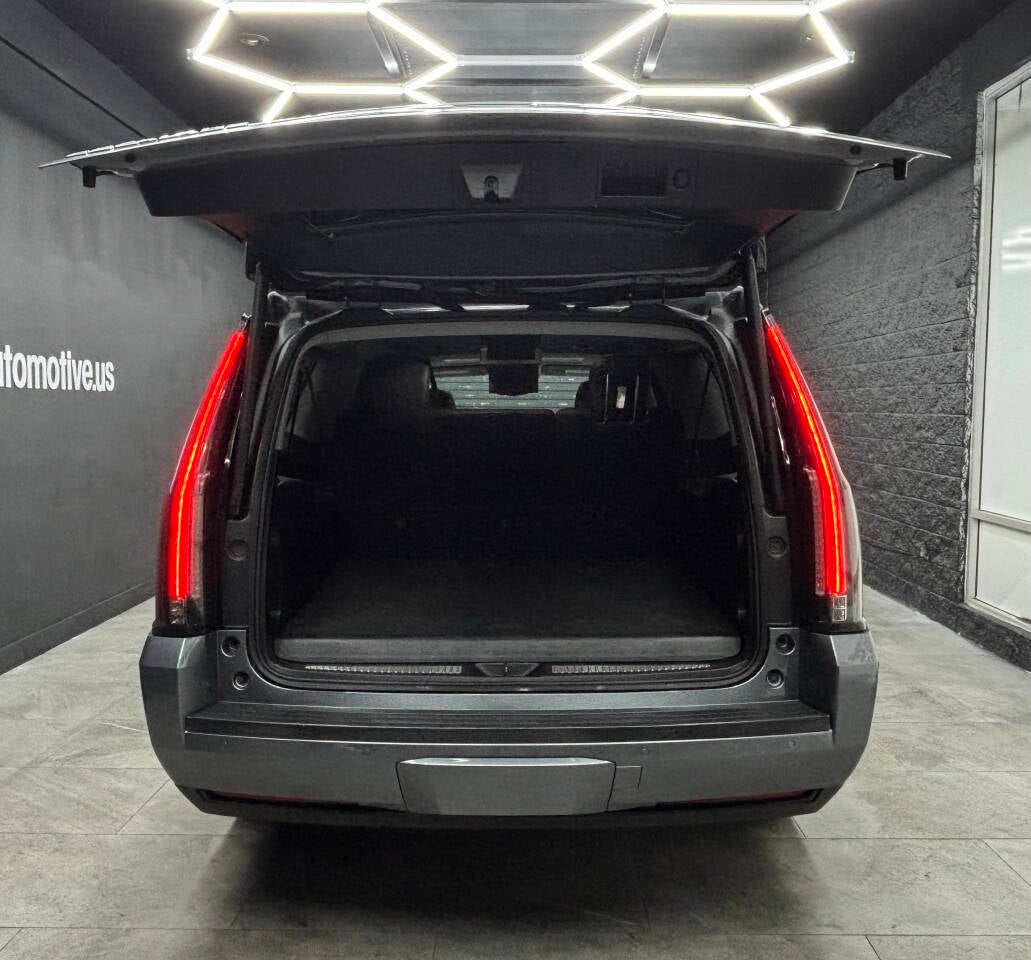 2020 Cadillac Escalade ESV Premium Luxury 4x4 4dr SUV