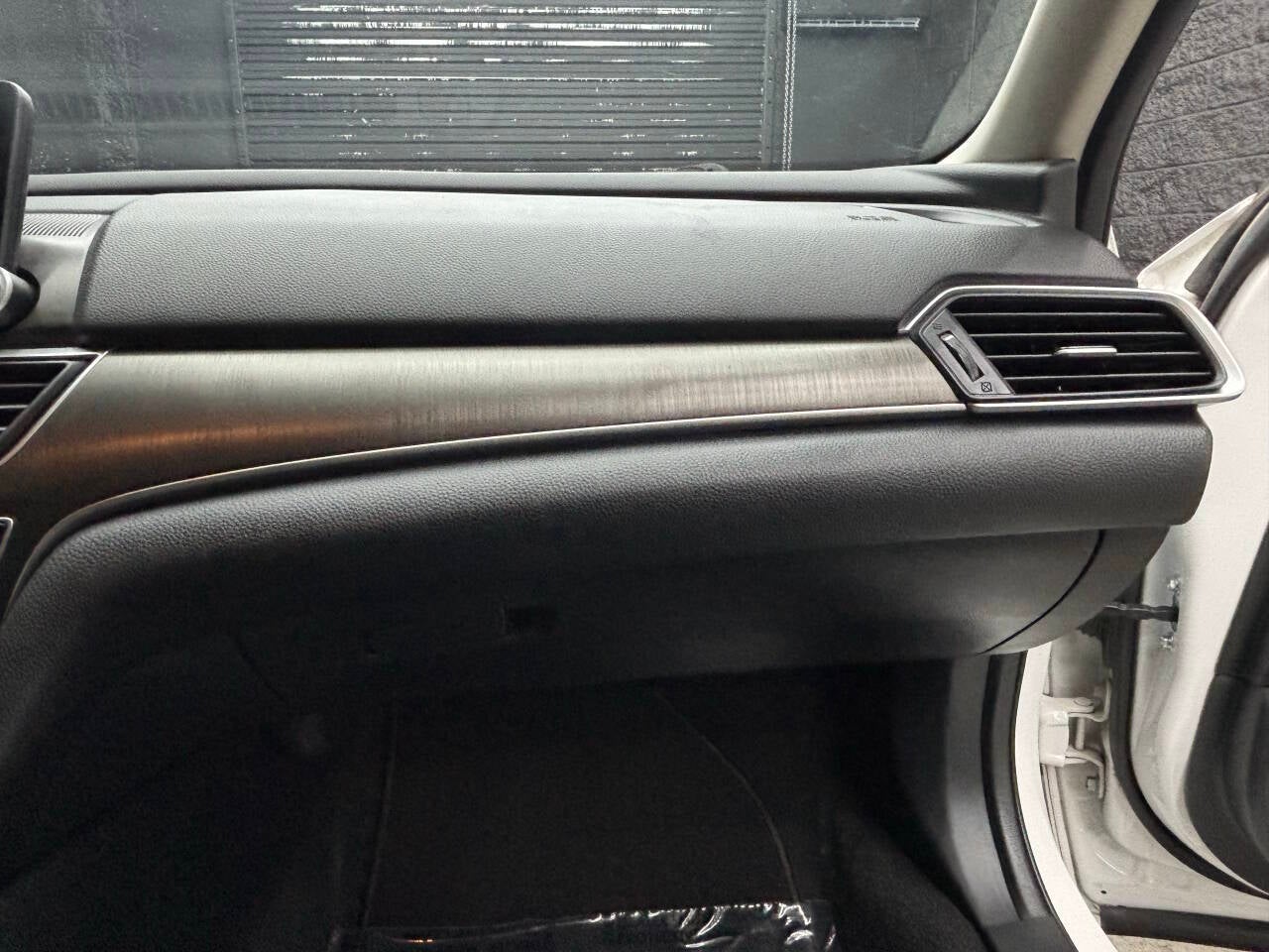 2018 Honda Accord LX 4dr Sedan