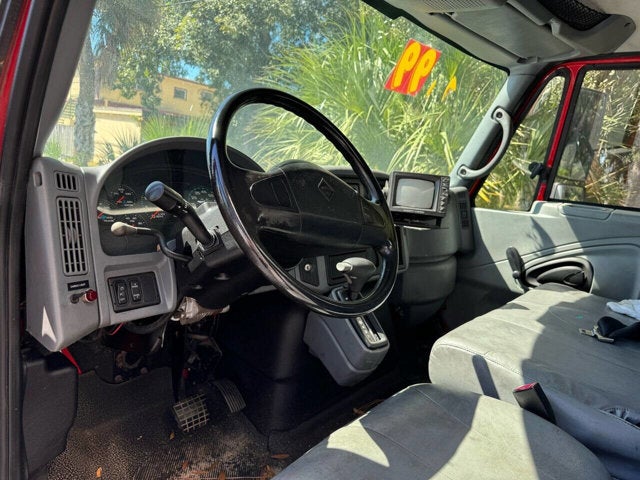 2005 International DuraStar 4300 4X2 2dr Regular Cab