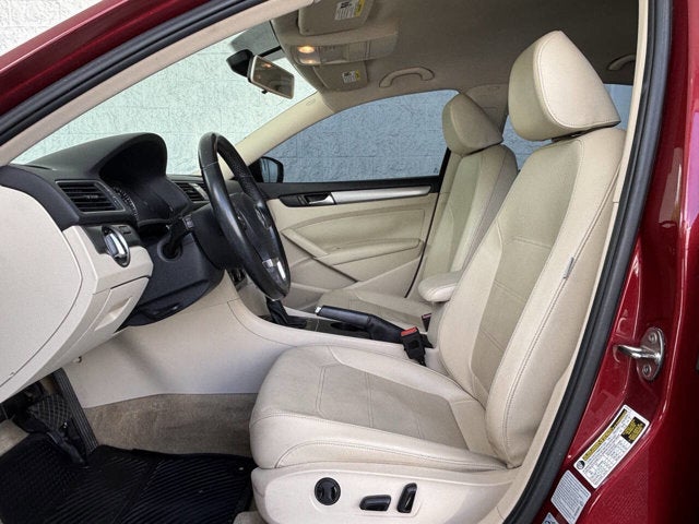 2015 Volkswagen Passat 1.8T Limited Edition 4dr Sedan