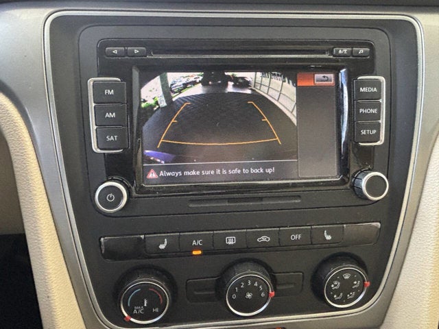 2015 Volkswagen Passat 1.8T Limited Edition 4dr Sedan