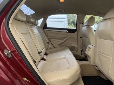 2015 Volkswagen Passat 1.8T Limited Edition 4dr Sedan