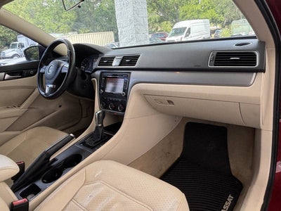 2015 Volkswagen Passat 1.8T Limited Edition 4dr Sedan
