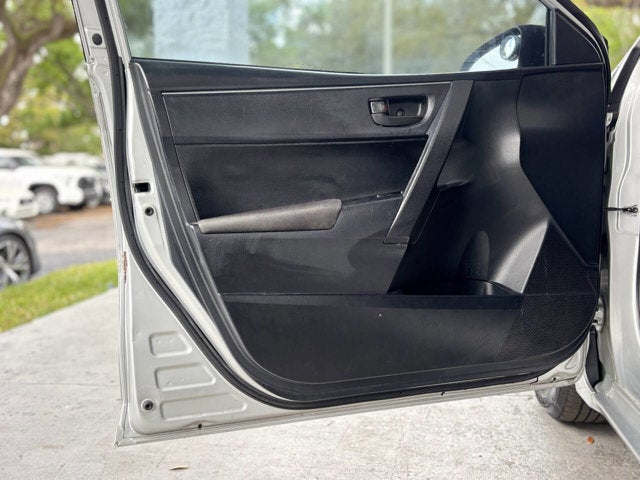 2015 Toyota Corolla L 4dr Sedan 4A