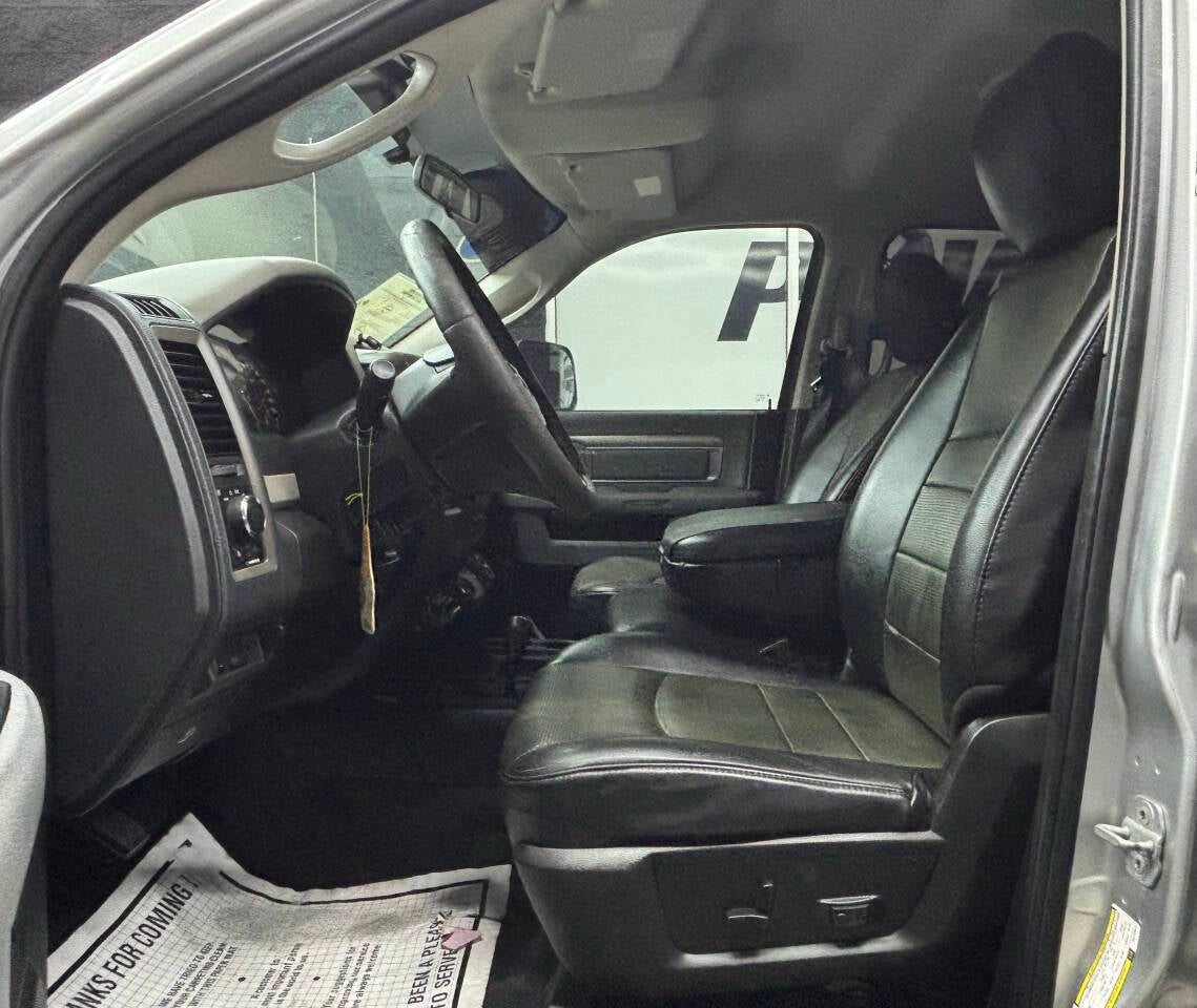 2012 RAM 3500 ST 4x4 4dr Crew Cab 8 ft. LB SRW Pickup