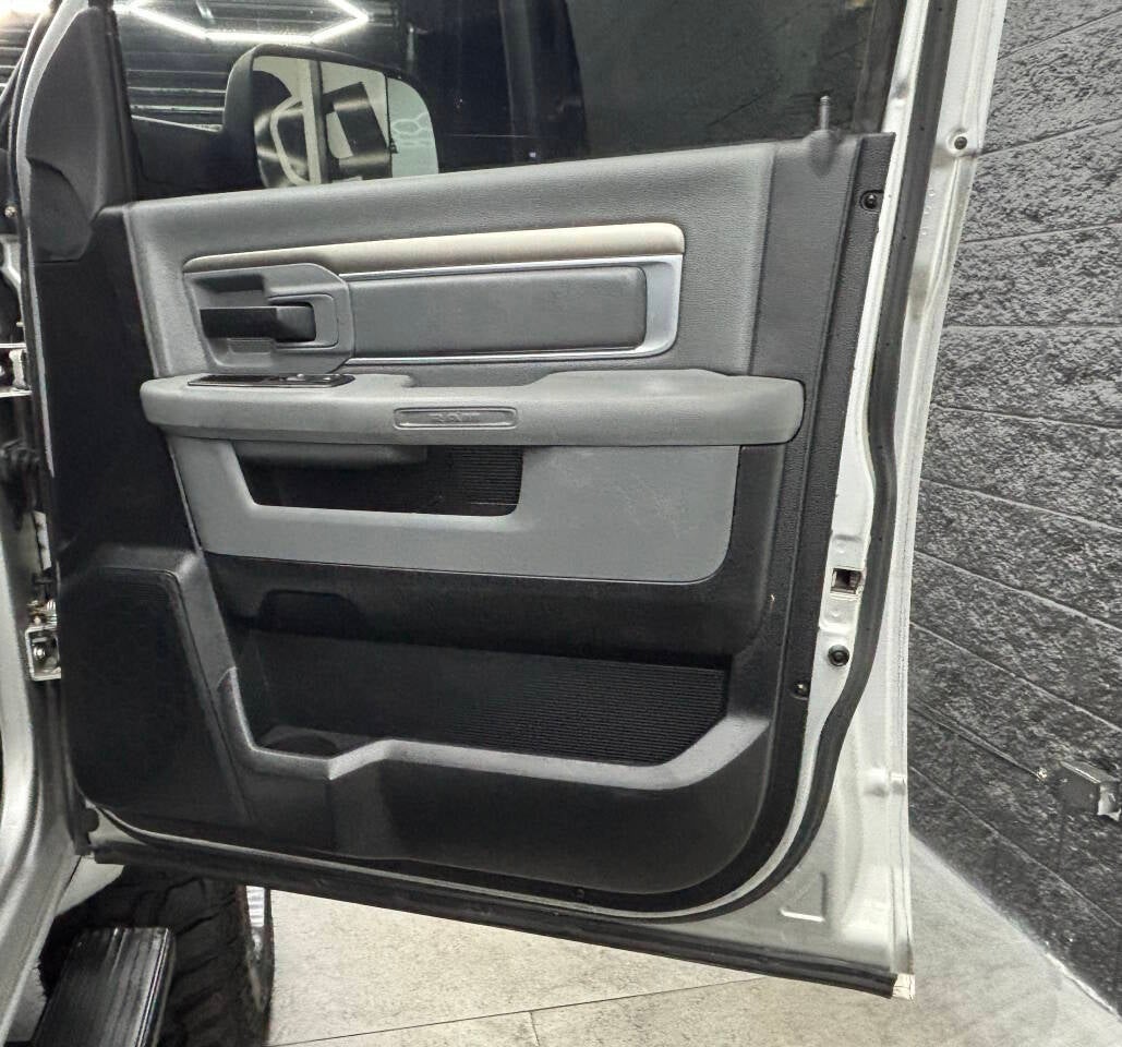 2012 RAM 3500 ST 4x4 4dr Crew Cab 8 ft. LB SRW Pickup