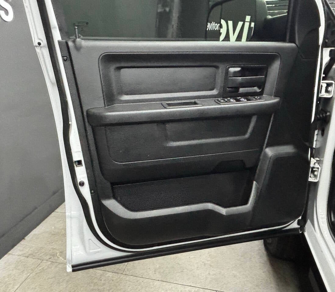 2021 RAM 3500 Tradesman 4x4 4dr Crew Cab 8 ft. LB DRW Pickup