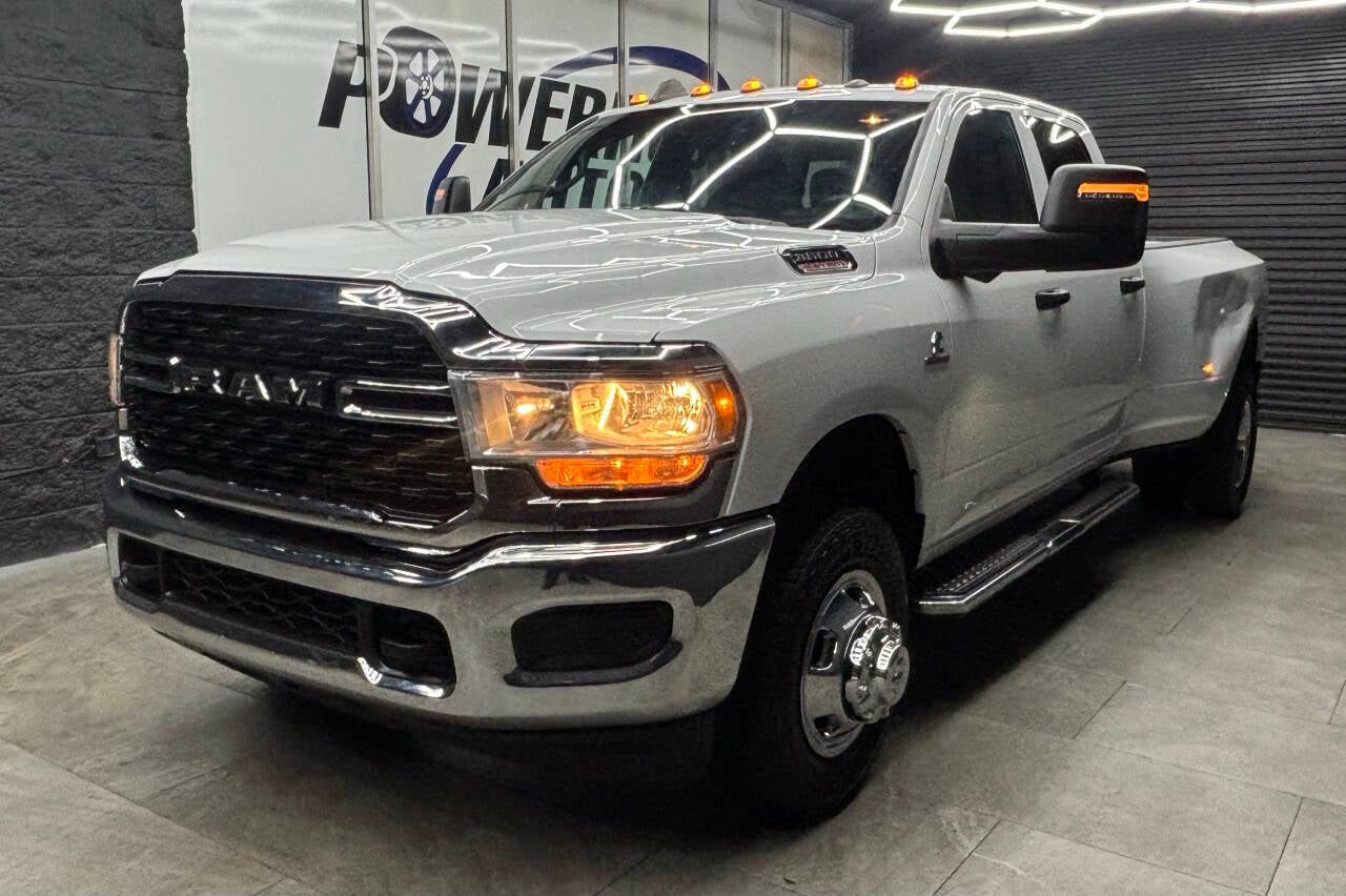 2024 RAM 3500 Tradesman 4x4 4dr Crew Cab 8 ft. LB DRW Pickup