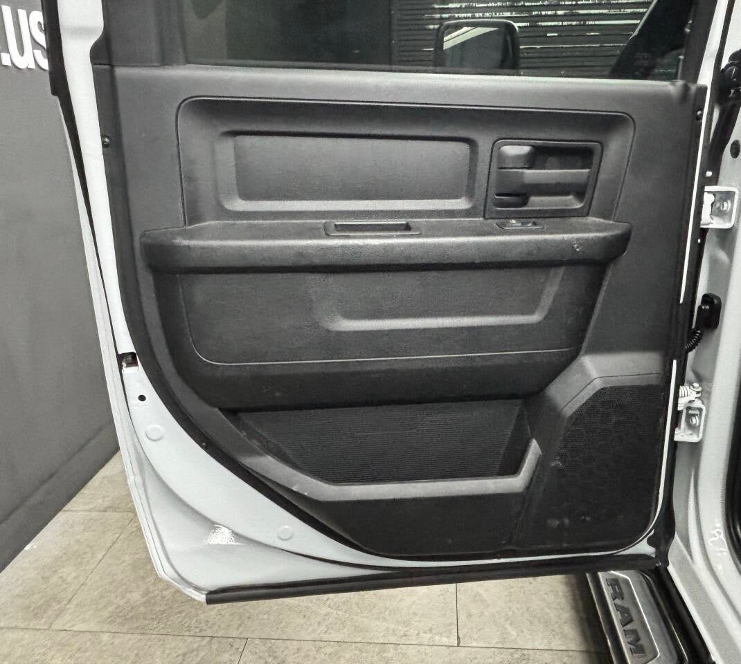 2024 RAM 3500 Tradesman 4x4 4dr Crew Cab 8 ft. LB DRW Pickup