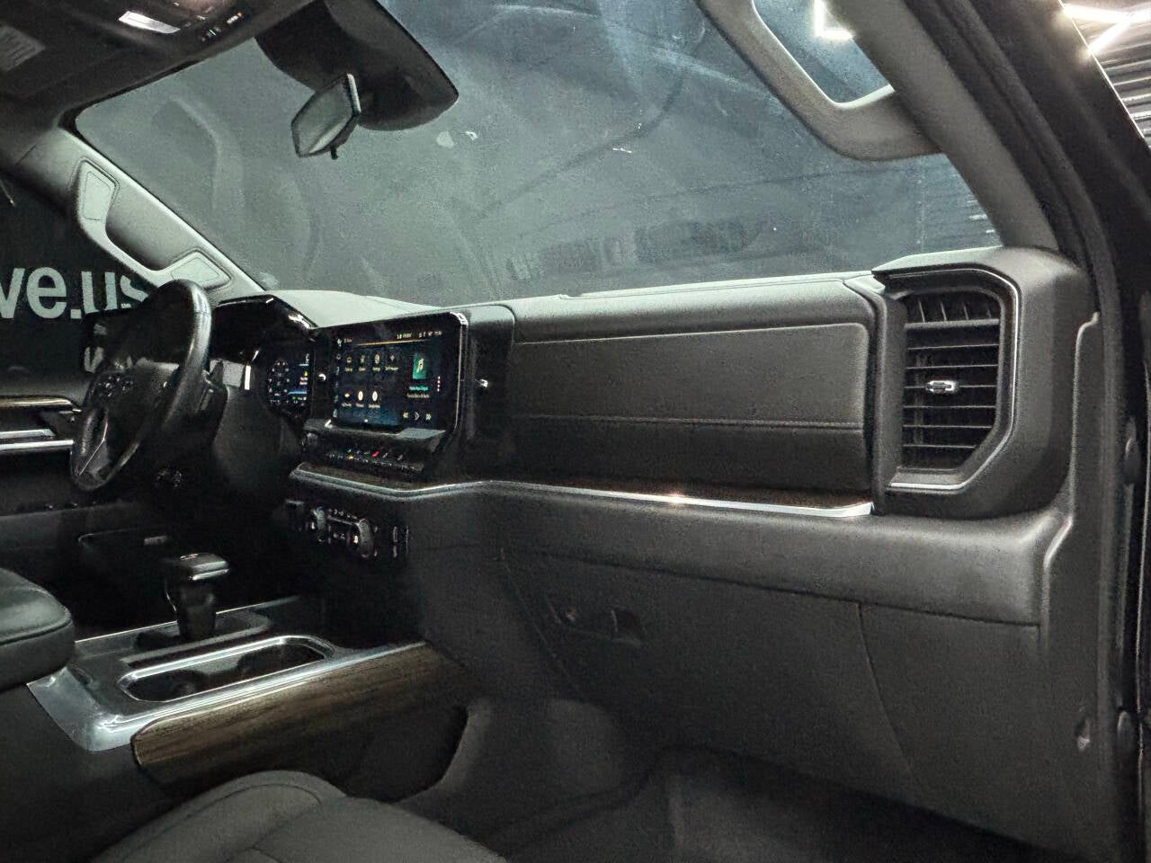 2022 Chevrolet Silverado 1500 LT Trail Boss 4x4 4dr Crew Cab 5.8 ft. SB