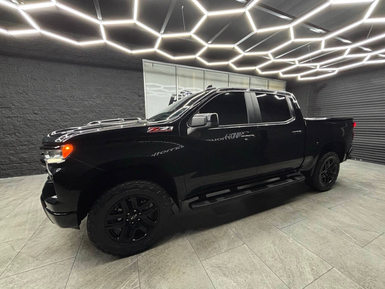 2022 Chevrolet Silverado 1500 LT Trail Boss 4x4 4dr Crew Cab 5.8 ft. SB
